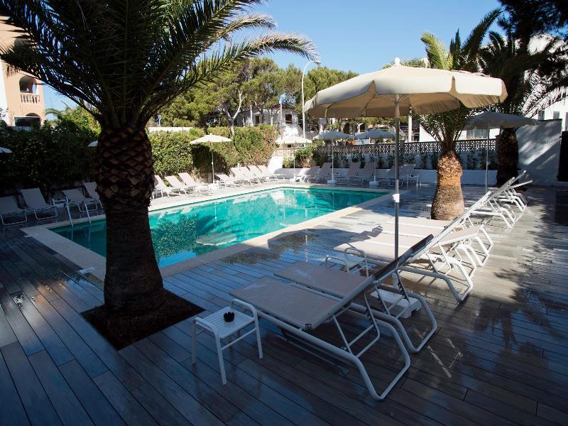 Aparthotel Diamant Cala Ratjada  Exterior photo